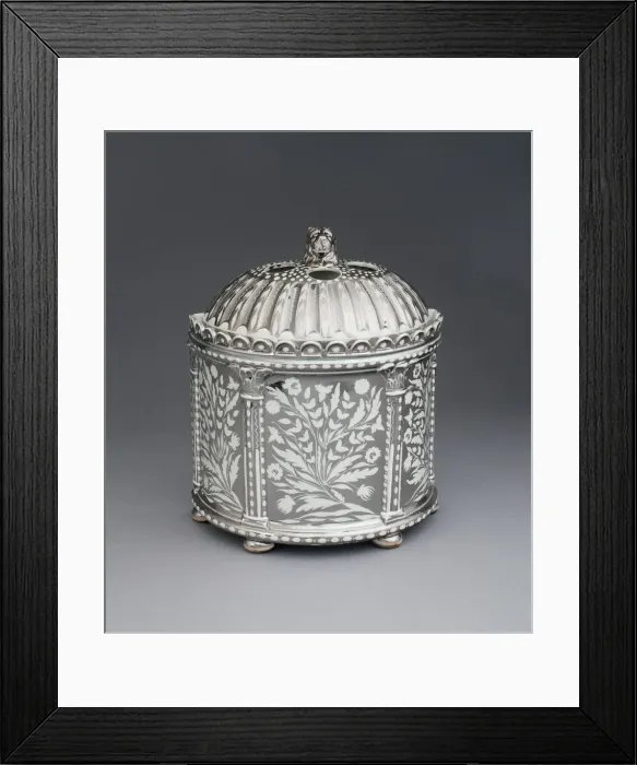 Framed Print : Potpourri Jar, Staffordshire, 1810 / 20. Creator: Staffordshire Potteries Framed Print : Potpourri Jar, Staffordshire, 1810 / 20. Creator: Staffordshire Potteries