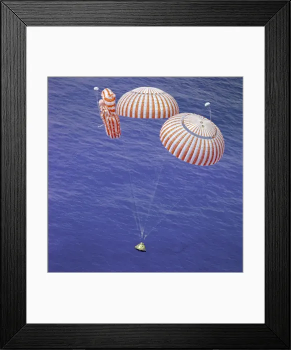 Framed Print : Endeavour Nears Splashdown, 1971. Creator: NASA Framed Print : Endeavour Nears Splashdown, 1971. Creator: NASA