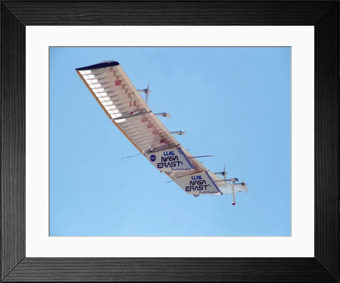 Framed Print : Pathfinder aircraft test flight, USA, July 27, 1995. Creator: NASA Framed Print : Pathfinder aircraft test flight, USA, July 27, 1995. Creator: NASA