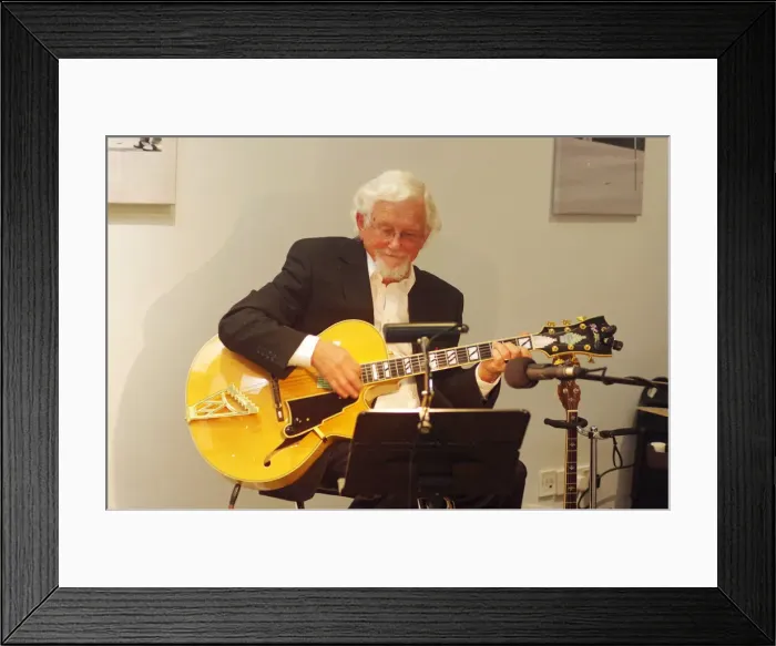 Framed Print : Dave Moorwood, The Pete Allen Band, Deanwood Park Golf Club, Newbury, Berks, 10th Oct Framed Print : Dave Moorwood, The Pete Allen Band, Deanwood Park Golf Club, Newbury, Berks, 10th Oct