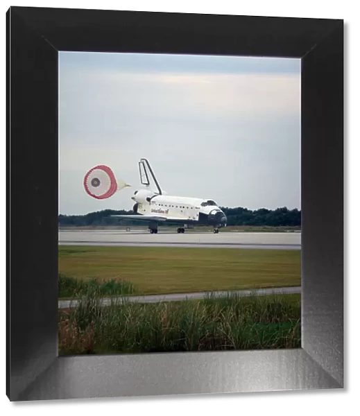 STS-74 landing, Florida, USA, November 20, 1995. Creator: NASA