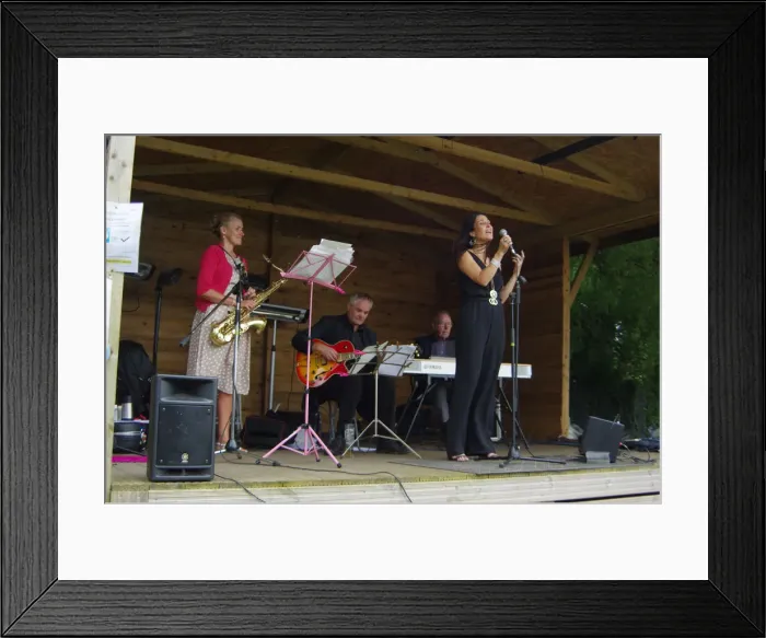 Framed Print : Jo Harrop Quartet, Listening Room Jazz, Three Horseshoes, Knockholt, Kent, July 2021 Framed Print : Jo Harrop Quartet, Listening Room Jazz, Three Horseshoes, Knockholt, Kent, July 2021