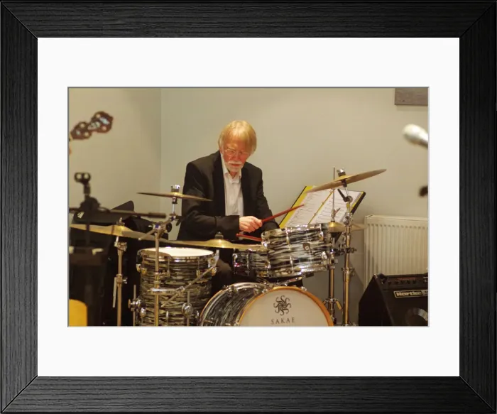 Framed Print : Jim Newton, The Pete Allen Band, Deanwood Park Golf Club, Newbury, Berks, 10th Oct. 2021 Framed Print : Jim Newton, The Pete Allen Band, Deanwood Park Golf Club, Newbury, Berks, 10th Oct. 2021