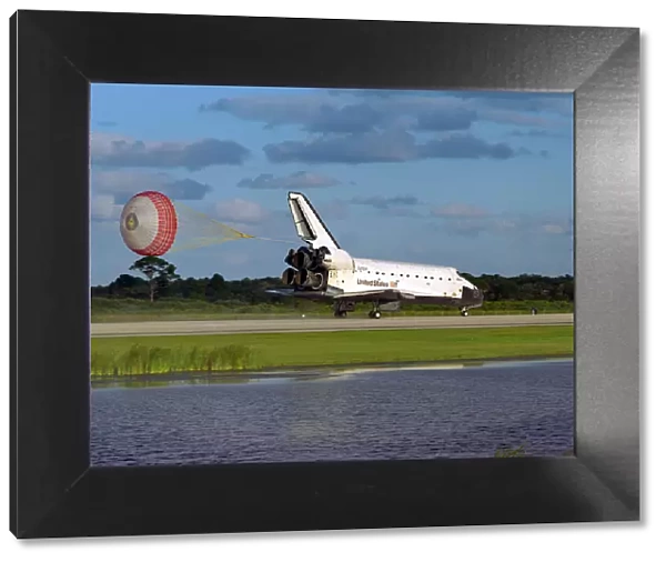 STS-86 landing, Florida, USA, October 6, 1997. Creator: NASA