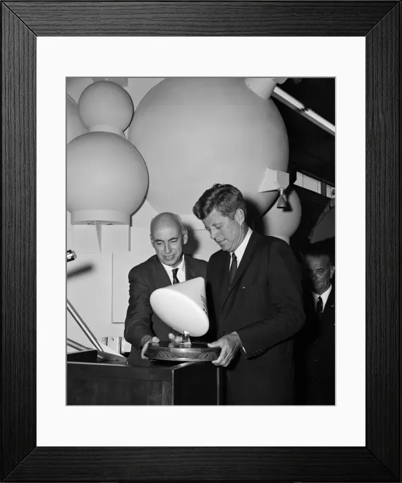 Framed Print : Gilruth presents President Kennedy with a model of the Apollo spacecraft, 1960s Framed Print : Gilruth presents President Kennedy with a model of the Apollo spacecraft, 1960s