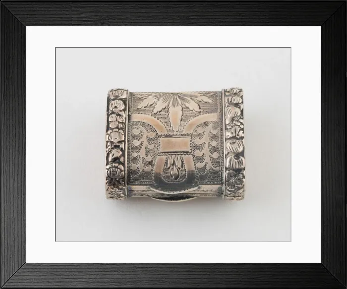 Framed Print : Purse-Shaped Vinaigrette, Birmingham, 1818 / 19. Creator: Possibly John Turner Framed Print : Purse-Shaped Vinaigrette, Birmingham, 1818 / 19. Creator: Possibly John Turner