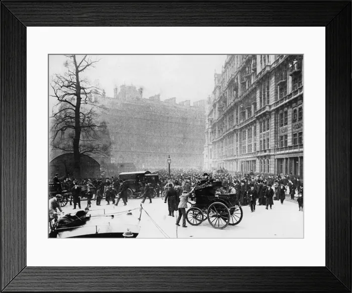 Framed Print : 1898 Headland electric carriage at start of Automobile Club of Great Britain 1st Easter Framed Print : 1898 Headland electric carriage at start of Automobile Club of Great Britain 1st Easter