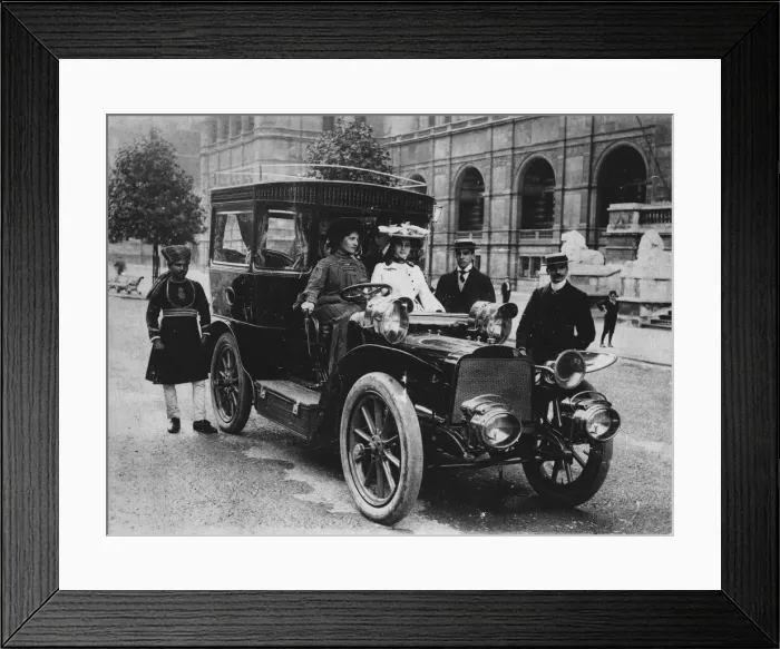 Framed Print : 1903 Mors Pullman owned by the Marquis of Anglesey. Creator: Unknown Framed Print : 1903 Mors Pullman owned by the Marquis of Anglesey. Creator: Unknown