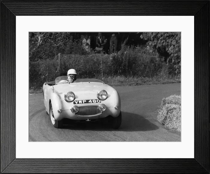 Framed Print : C Wells driving an Austin Healey Frogeye Sprite at the Wiscombe Park Hill, Climb, Devon Framed Print : C Wells driving an Austin Healey Frogeye Sprite at the Wiscombe Park Hill, Climb, Devon
