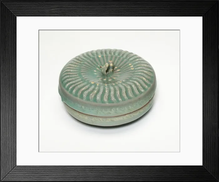 Framed Print : Covered Cosmetic Box in the Form of Chrysanthemum Flower, Korea, Goryeo dynasty Framed Print : Covered Cosmetic Box in the Form of Chrysanthemum Flower, Korea, Goryeo dynasty