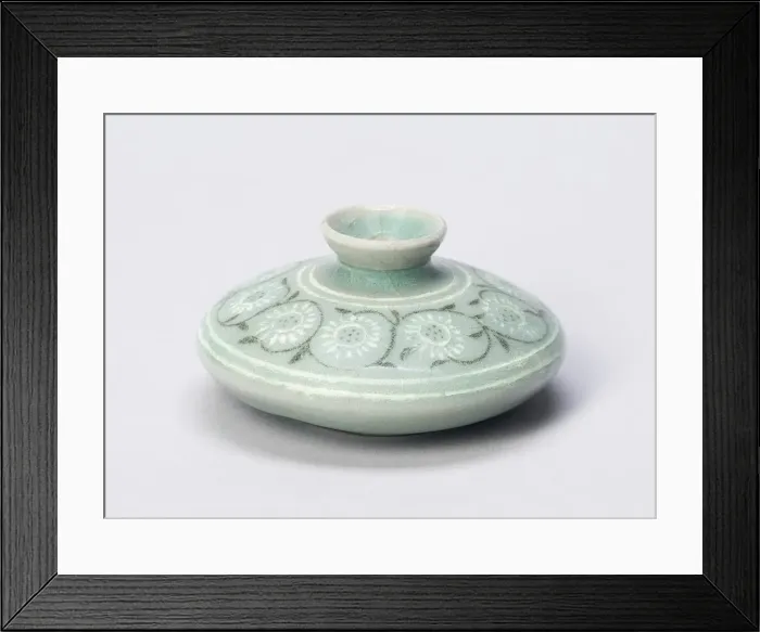 Framed Print : Oil bottle with Chrysanthemums, South Asia, Goryeo dynasty (918-1392), 13th century Framed Print : Oil bottle with Chrysanthemums, South Asia, Goryeo dynasty (918-1392), 13th century