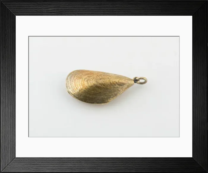 Framed Print : Vinaigrette in the Form of a Mussel Shell, London, 1876. Creator: Unknown Framed Print : Vinaigrette in the Form of a Mussel Shell, London, 1876. Creator: Unknown