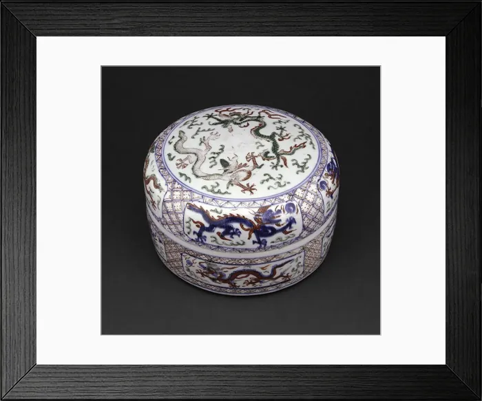 Framed Print : Wucai Dragon Box and Cover, Ming dynasty (1368-1644), Wanli reign (1563-1620) Framed Print : Wucai Dragon Box and Cover, Ming dynasty (1368-1644), Wanli reign (1563-1620)