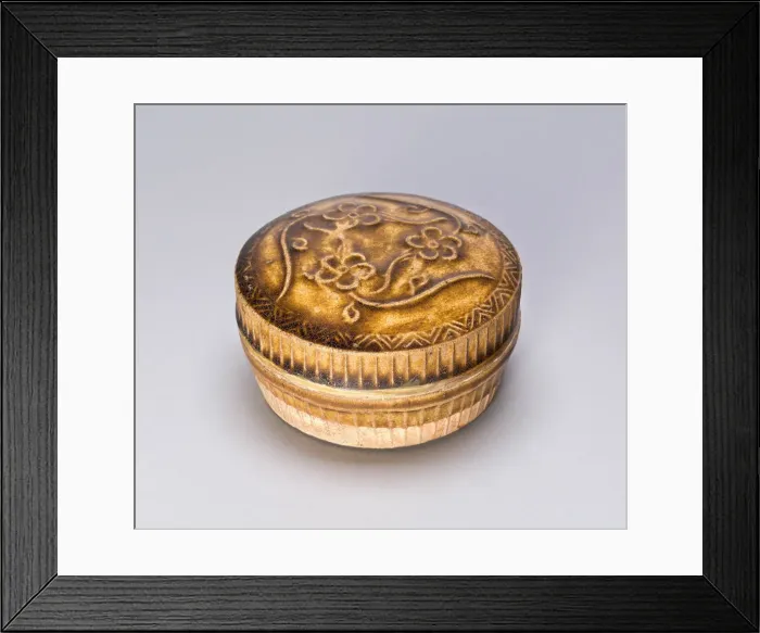 Framed Print : Covered Cosmetic Box with Floret Scrolls, Song (960-1279) or Yuan dynasty, c. 12th / 13th century. Creator: Unknown