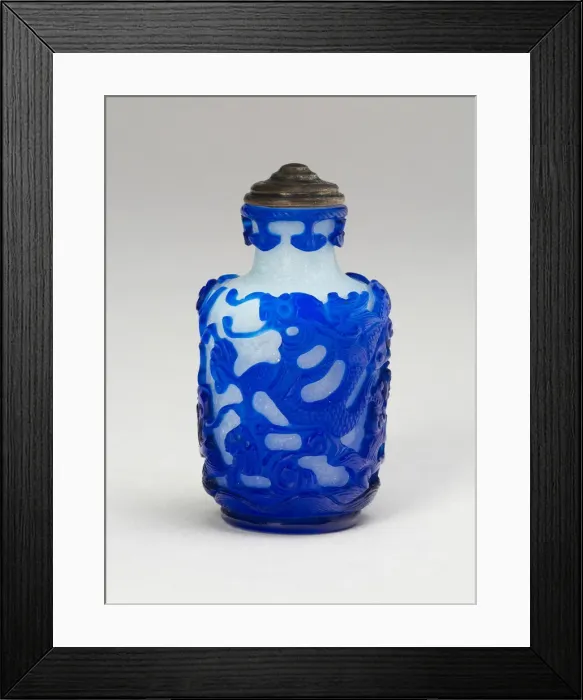 Framed Print : Snuff Bottle with Two Five-Clawed Dragons above Waves, Qing dynasty (1644-1911) Framed Print : Snuff Bottle with Two Five-Clawed Dragons above Waves, Qing dynasty (1644-1911)