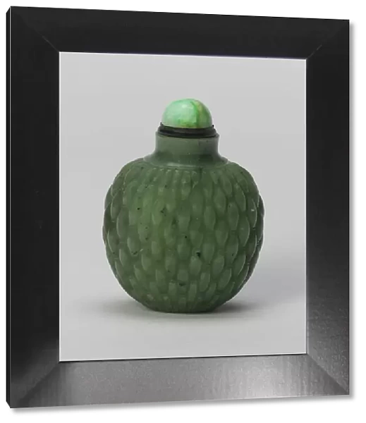 Spade-Shaped Snuff Bottle with Basketweave Patterns, Qing dynasty (1644-1911), 1770-1850