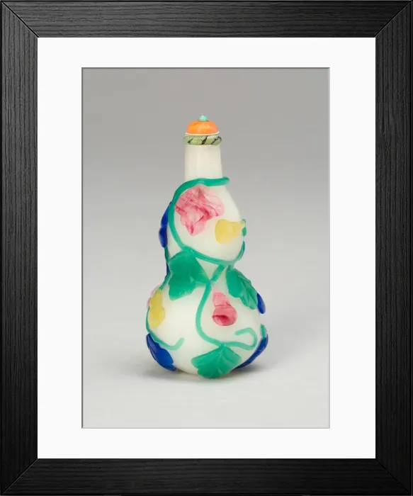 Framed Print : Gourd-Shaped Snuff Bottle with Trailing Vines and Gourds, Qing dynasty (1644-1911) Framed Print : Gourd-Shaped Snuff Bottle with Trailing Vines and Gourds, Qing dynasty (1644-1911)
