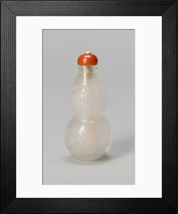 Framed Print : Gourd-Shaped Snuff Bottle with Bats, Qing dynasty (1644-1911), 1800-1900 Framed Print : Gourd-Shaped Snuff Bottle with Bats, Qing dynasty (1644-1911), 1800-1900