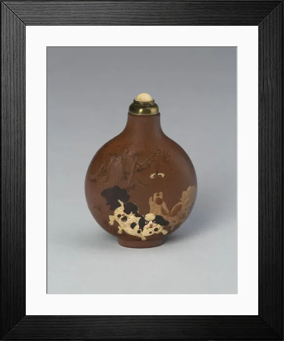 Framed Print : Snuff Bottle with Doves and Pekingese Dogs, Qing dynasty (1644-1911), 1820-1850 Framed Print : Snuff Bottle with Doves and Pekingese Dogs, Qing dynasty (1644-1911), 1820-1850
