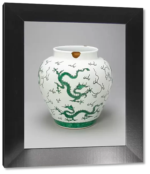 Jar with Dragons, Qing dynasty (1644-1911), Kangxi period (1662-1722). Creator: Unknown