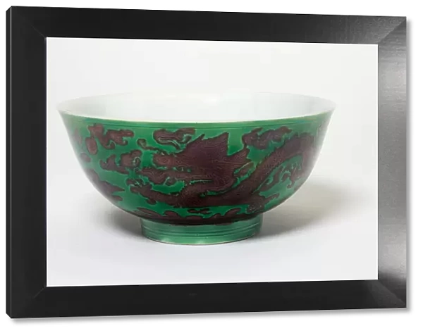 Bowl with Dragons, Qing dynasty (1644-1911), Kangxi reign mark and period (1662-1722)
