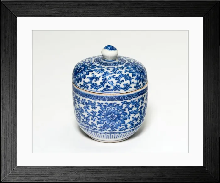 Framed Print : Miniature Covered Jar with Stylized Chrysanthemums and Vines, Qing dynasty (1644-1911) Framed Print : Miniature Covered Jar with Stylized Chrysanthemums and Vines, Qing dynasty (1644-1911)