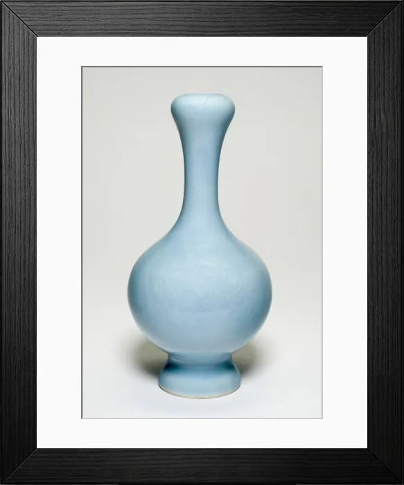 Framed Print : Bulbous-Shaped Vase and Dragon Design, Qing dynasty, Qianlong reign mark and period Framed Print : Bulbous-Shaped Vase and Dragon Design, Qing dynasty, Qianlong reign mark and period