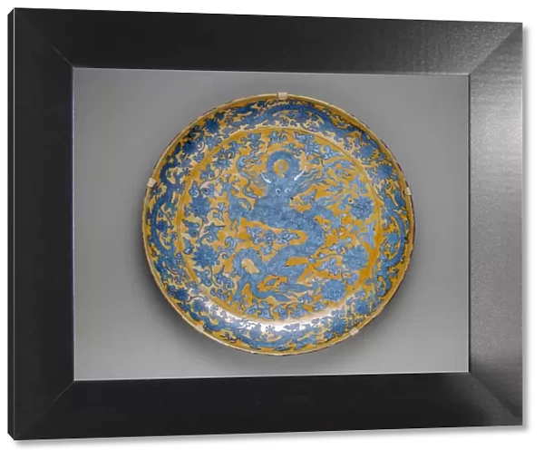 Large Plate with Dragons, Clouds and Floral Sprays, Ming dynasty