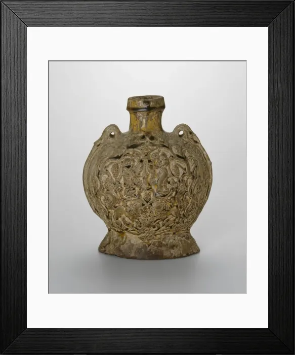 Framed Print : Pilgrim Flask (Bian Hu), Sui (581-618) or early Tang dynasty (618-907), c Framed Print : Pilgrim Flask (Bian Hu), Sui (581-618) or early Tang dynasty (618-907), c