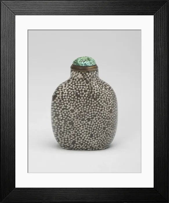 Framed Print : Snuff Bottle, Qing dynasty (1644-1911). Creator: Unknown Framed Print : Snuff Bottle, Qing dynasty (1644-1911). Creator: Unknown