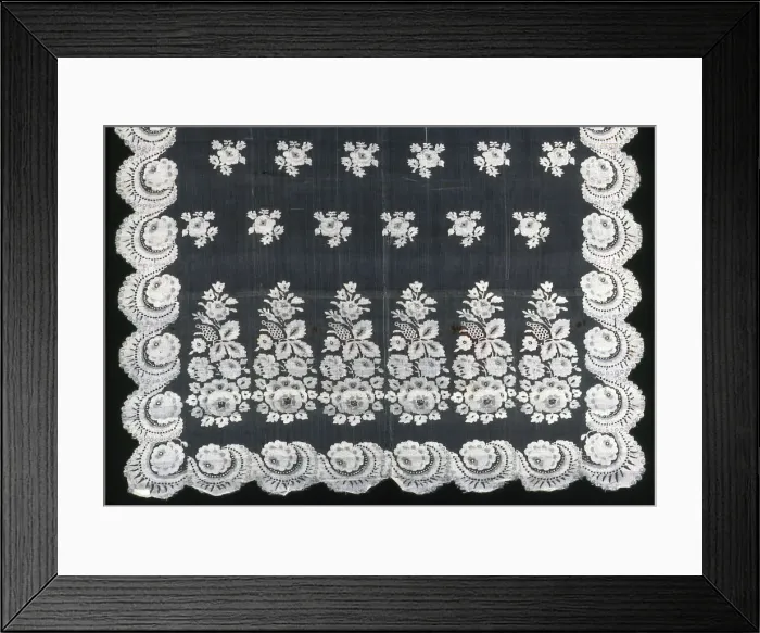 Framed Print : Shawl, Spitalfields, c. 1815 / 20. Creator: Unknown Framed Print : Shawl, Spitalfields, c. 1815 / 20. Creator: Unknown