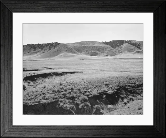 Framed Print : U. S. 99, on ridge over Tehachapi Mountains, 1939. Creator: Dorothea Lange Framed Print : U. S. 99, on ridge over Tehachapi Mountains, 1939. Creator: Dorothea Lange