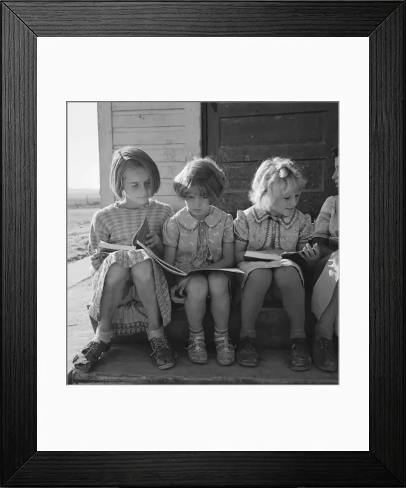 Framed Print : Girls of Lincoln Bench School study their reading lesson, near Ontario, Malheur County, Oregon, 1939 Creator: Dorothea Lange