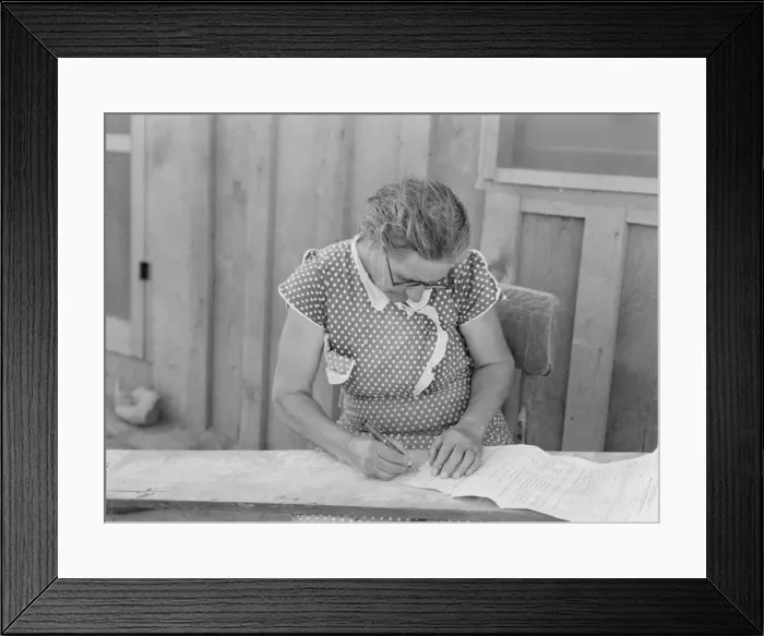 Framed Print : Mrs. Cates signs chattel mortgage with X, Malheur County, Oregon, 1939. Creator: Dorothea Lange Framed Print : Mrs. Cates signs chattel mortgage with X, Malheur County, Oregon, 1939. Creator: Dorothea Lange