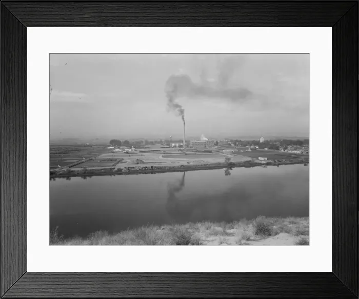 Framed Print : Sugar beet factory (Amalgamated Sugar Company) along... Nyssa, Malheur County, Oregon, 1939. Creator: Dorothea Lange Framed Print : Sugar beet factory (Amalgamated Sugar Company) along... Nyssa, Malheur County, Oregon, 1939. Creator: Dorothea Lange