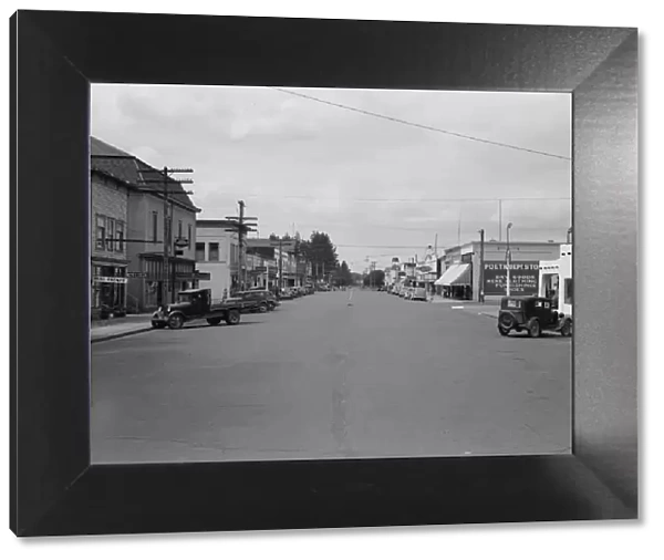 On U. S. 410, Elma, Grays Harbor County, Western Washington, 1939. Creator: Dorothea Lange