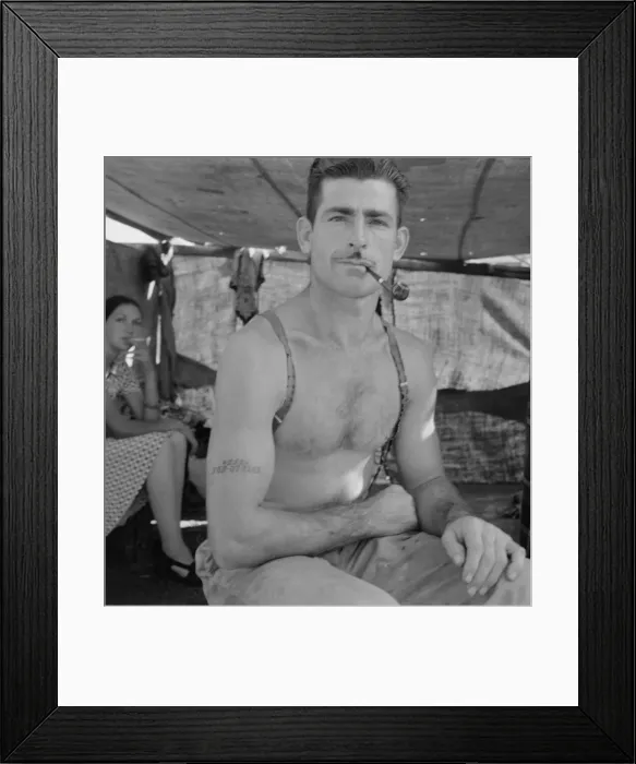 Framed Print : Unemployed lumber worker goes with his wife to the bean harvest, Oregon, 1939. Creator: Dorothea Lange Framed Print : Unemployed lumber worker goes with his wife to the bean harvest, Oregon, 1939. Creator: Dorothea Lange