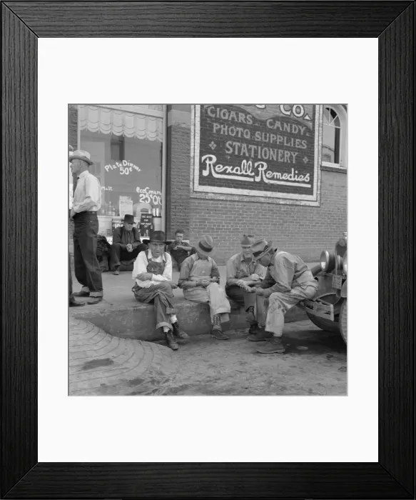 Framed Print : Williamette Valley hop farmers in town hold their political forum on... Independence, Oregon, 1939. Creator: Dorothea Lange Framed Print : Williamette Valley hop farmers in town hold their political forum on... Independence, Oregon, 1939. Creator: Dorothea Lange