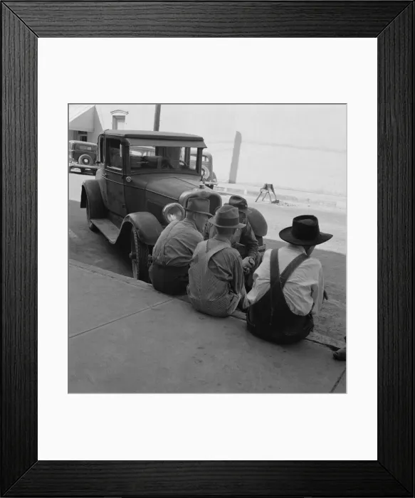 Framed Print : Williamette Valley hop farmers in town hold their political forum on... Independence, Oregon, 1939. Creator: Dorothea Lange Framed Print : Williamette Valley hop farmers in town hold their political forum on... Independence, Oregon, 1939. Creator: Dorothea Lange