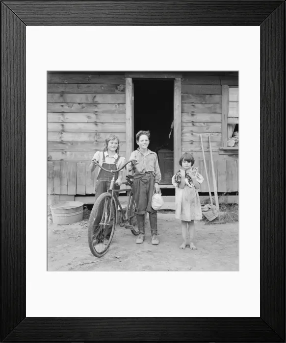 Framed Print : Three of the four Arnold children, Michigan Hill, Western Washington, 1939. Creator: Dorothea Lange Framed Print : Three of the four Arnold children, Michigan Hill, Western Washington, 1939. Creator: Dorothea Lange