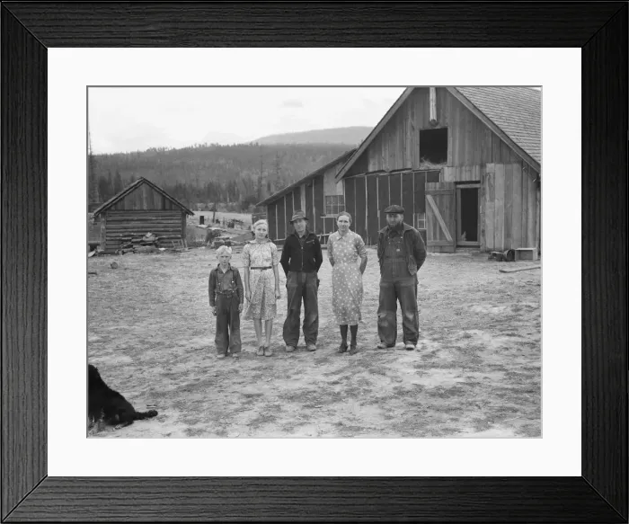 Framed Print : The Unruf family, Boundary County, Idaho, 1939. Creator: Dorothea Lange Framed Print : The Unruf family, Boundary County, Idaho, 1939. Creator: Dorothea Lange