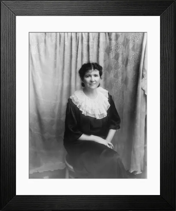 Framed Print : Evans, Mrs. George (Mary Handy) grand niece of Mathew Brady. May 2, 1934. Creator: Unknown