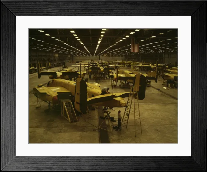 Framed Print : Assembling B-25 bombers at North American Aviation, Kansas City, Kansas, 1942. Creator: Alfred T Palmer Framed Print : Assembling B-25 bombers at North American Aviation, Kansas City, Kansas, 1942. Creator: Alfred T Palmer