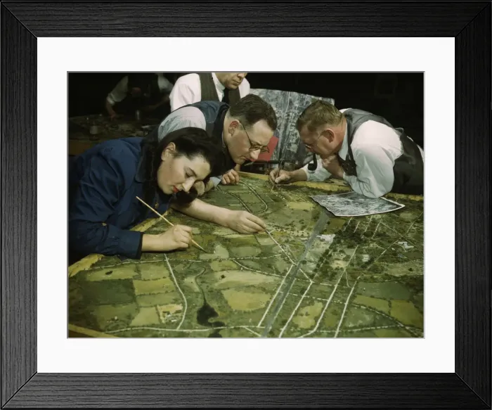 Framed Print : Camouflage class at New York University, where men and women... New York, N.Y. 1943. Creator: Marjory Collins Framed Print : Camouflage class at New York University, where men and women... New York, N.Y. 1943. Creator: Marjory Collins
