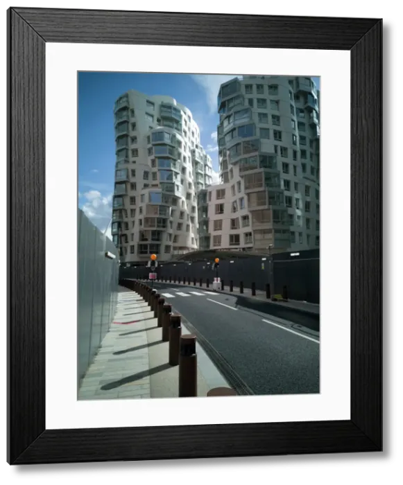 Framed Print : Around Battersea Power Station, London, UK, Oct 2021. Creator: Ethel Davies Framed Print : Around Battersea Power Station, London, UK, Oct 2021. Creator: Ethel Davies