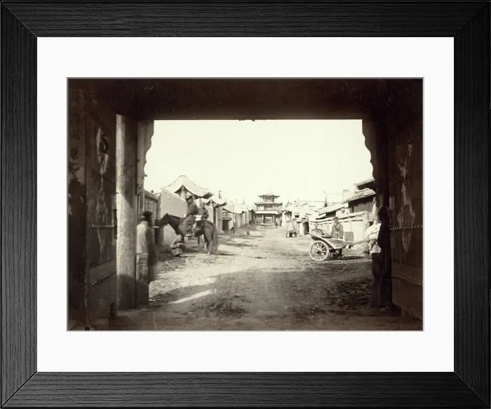 Framed Print : Street scene in Miamatchin [ie, Maimachin], Trans Biakal [ie, Transbaikalia], between 1885 and 1886. Creator: Unknown