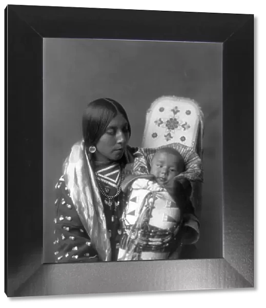 Mother and child-Apsaroke, c1908. Creator: Edward Sheriff Curtis