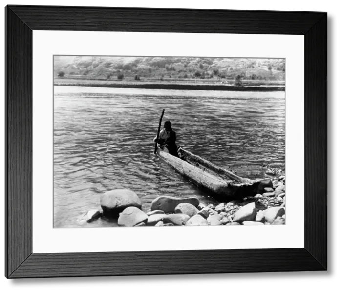 Framed Print : Nez Percé canoe, c1910. Creator: Edward Sheriff Curtis Framed Print : Nez Percé canoe, c1910. Creator: Edward Sheriff Curtis