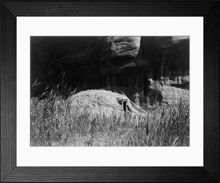 Framed Print : Navaho hogan in Cañon del Muerta, c1906. Creator: Edward Sheriff Curtis