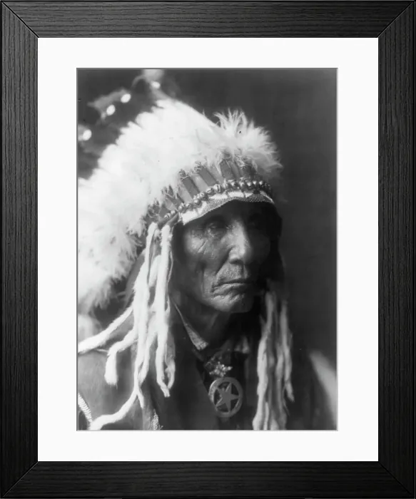 Framed Print : Calico - Oglala, head-and-shoulders portrait, facing right, between 1890 and 1910 Creator: Edward Sheriff Curtis